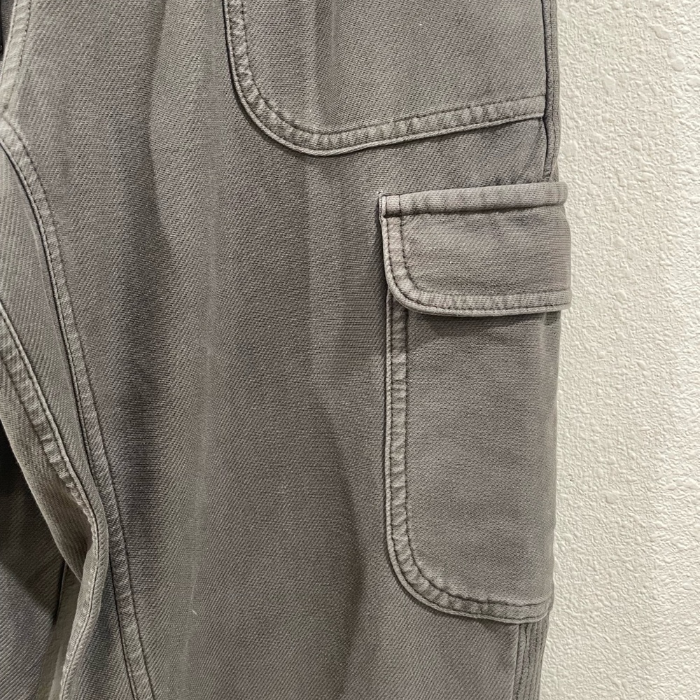 Athleta Farallon Cargo Crop Pants in Cypress Green Size 4 - Picture 4 of 9